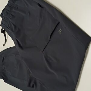 Atheletic Women's Fabletics Stretch Pants Joggers Black  Size XXL Plus Size EUC